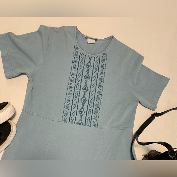 Jantzen Classics blue dress with embroidery - Picture 2 of 7